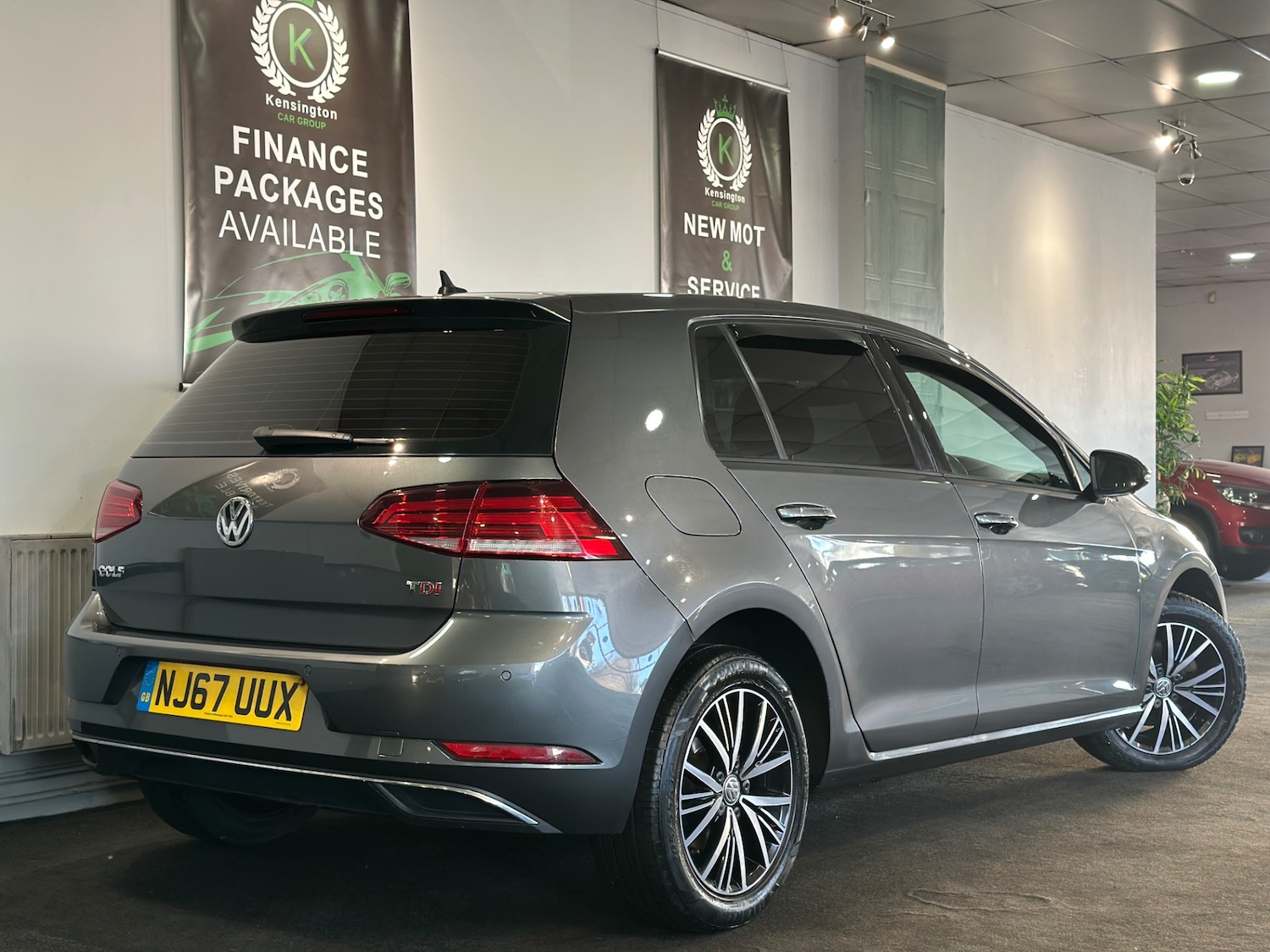 Used Volkswagen Golf 2017 for sale - 77208718: Photo 4