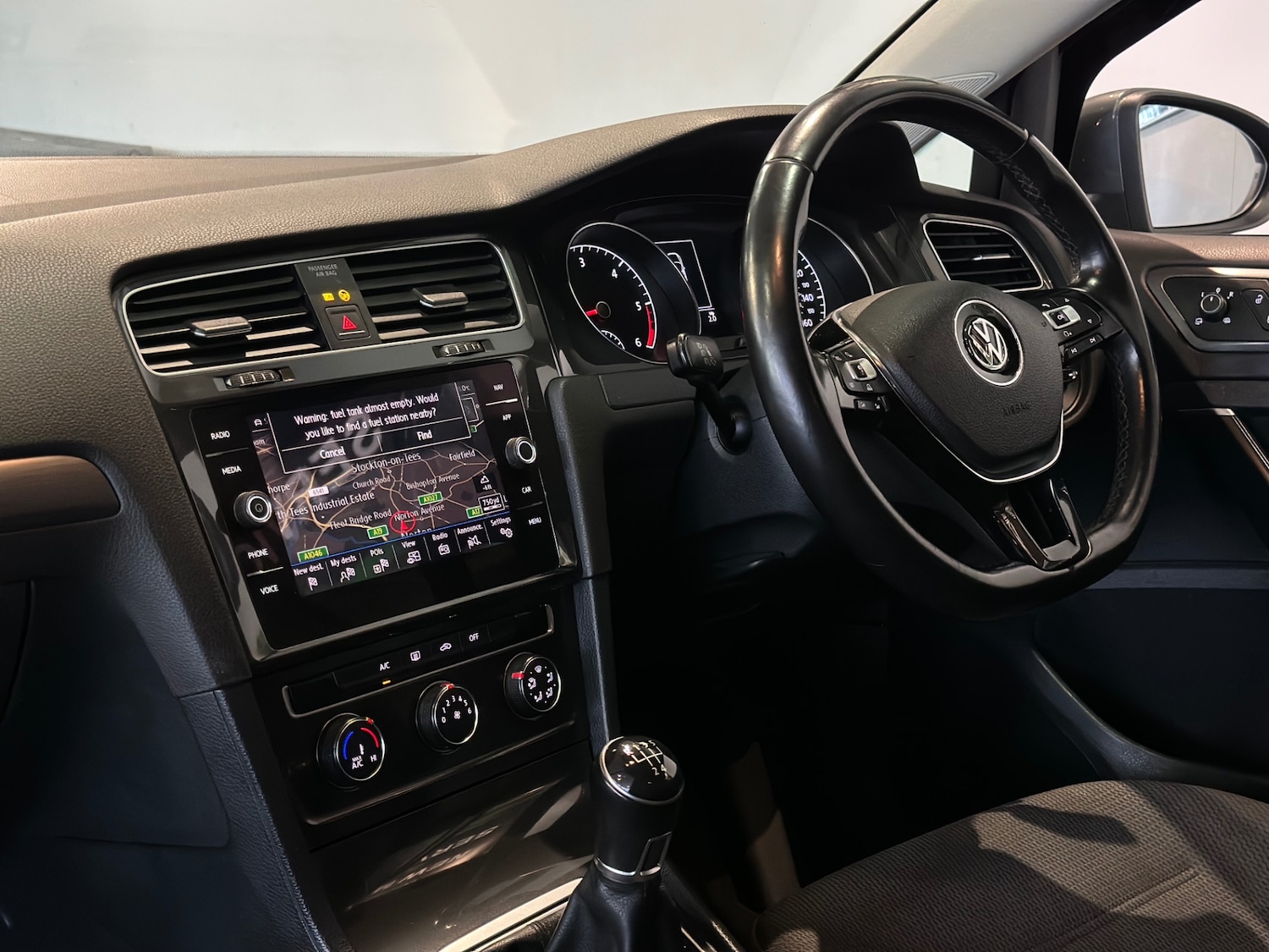 Used Volkswagen Golf 2017 for sale - 77208718: Photo 7