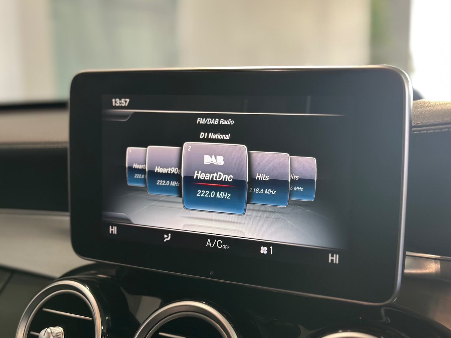 Used Mercedes-Benz C Class 2015 for sale - 77618318: Photo 18