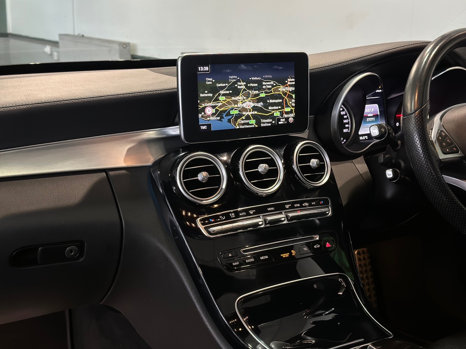 Used Mercedes-Benz C Class 2015 for sale - 77618318: Photo 24