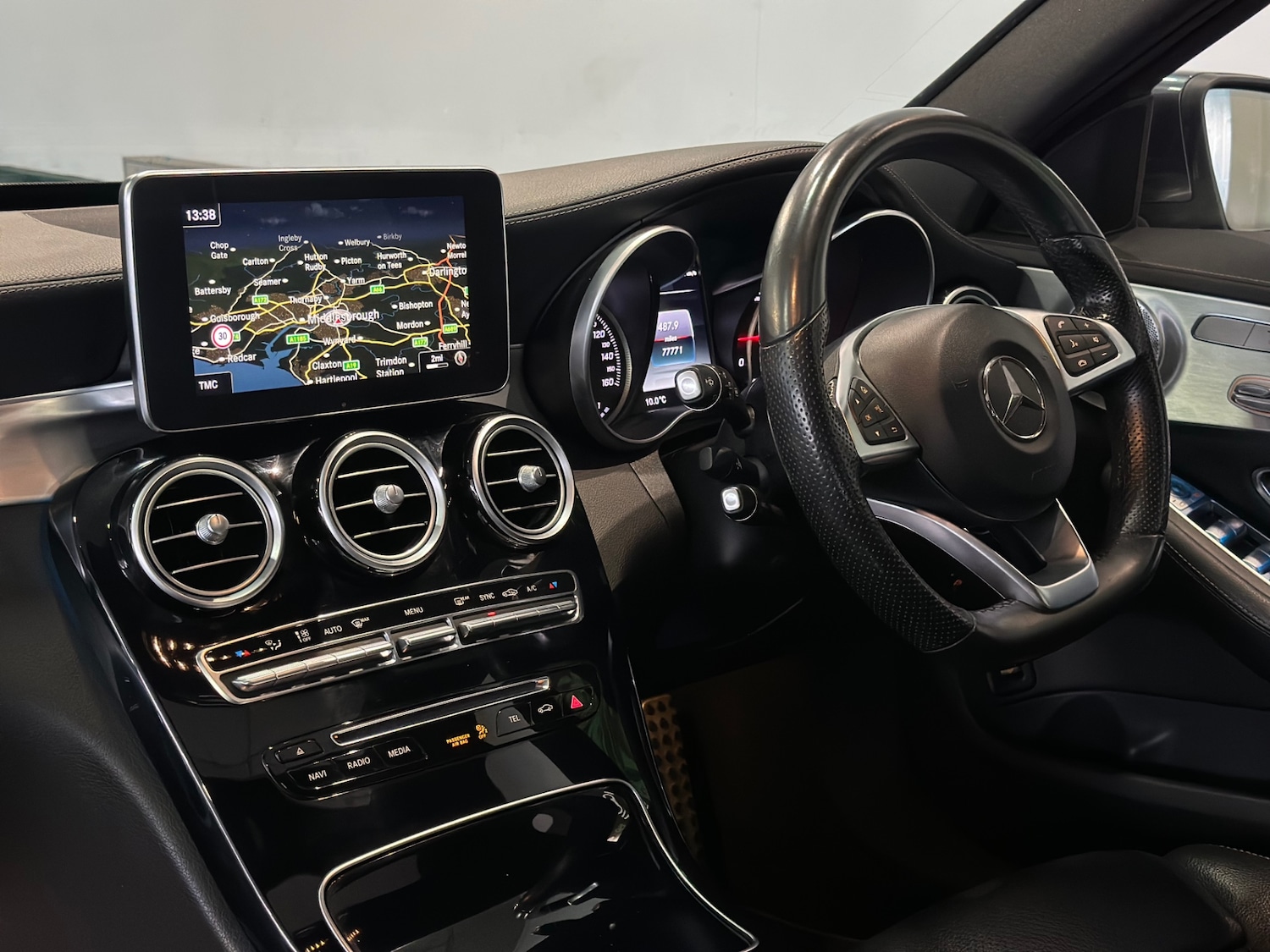 Used Mercedes-Benz C Class 2015 for sale - 77618318: Photo 26