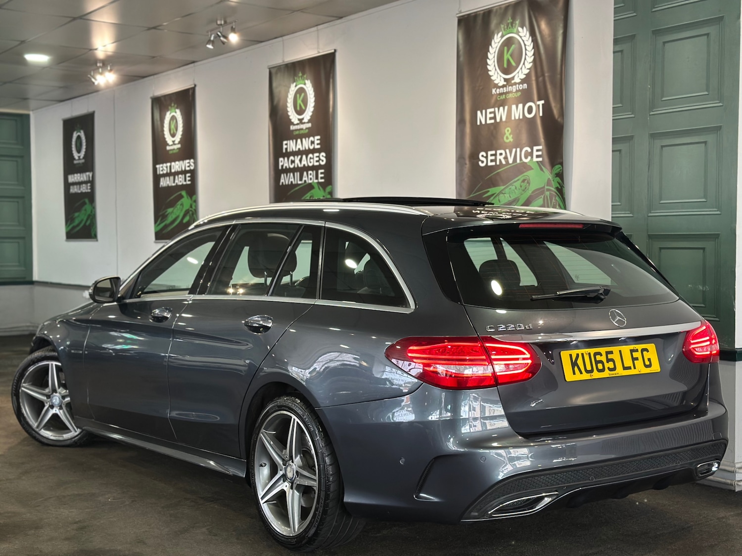 Used Mercedes-Benz C Class 2015 for sale - 77618318: Photo 5