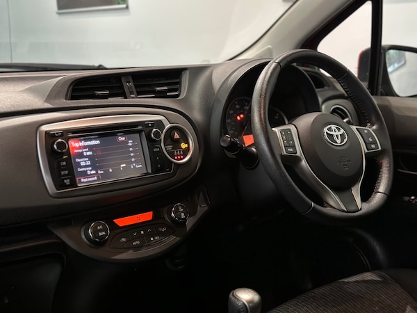 Used Toyota Yaris 2014 for sale - 76256983: Photo 12