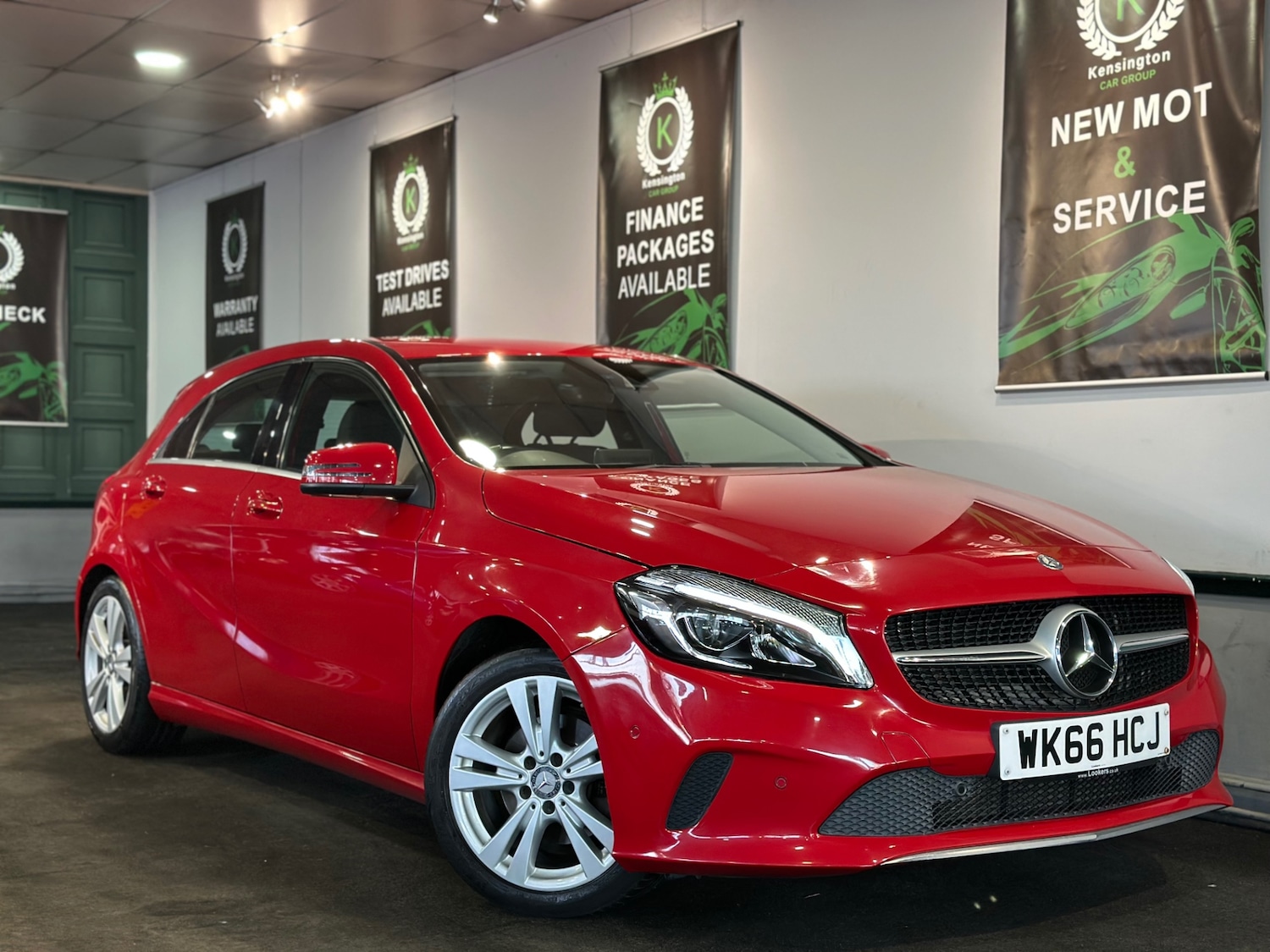 Used Mercedes-Benz A-Class 2016 for sale - 76946327: Photo 2