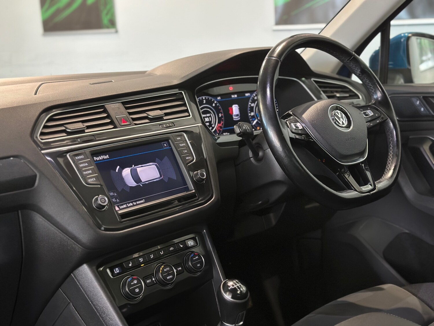 Used Volkswagen Tiguan 2016 for sale - 77818026: Photo 8