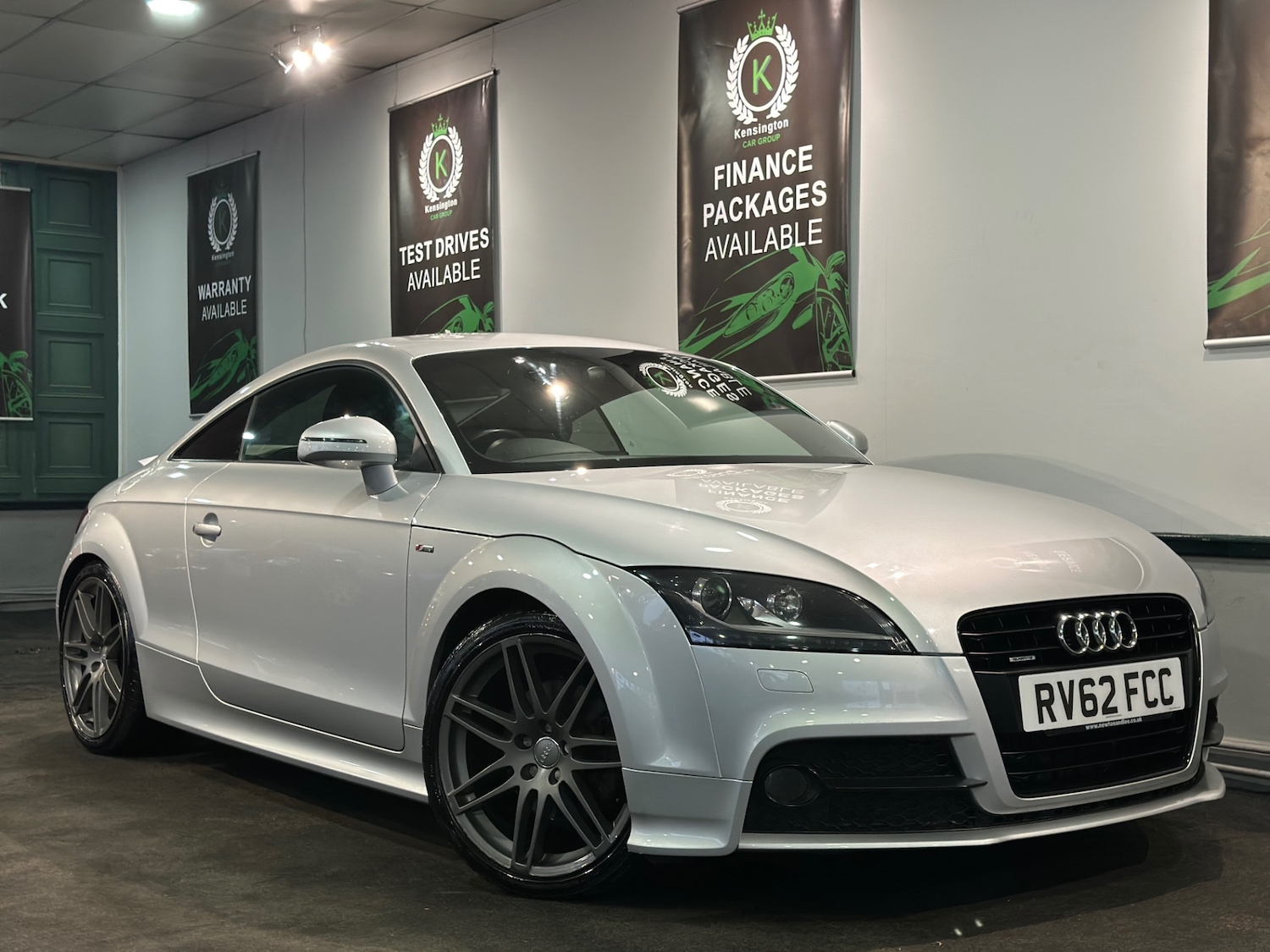 Used Audi TT 2012 for sale - 76987113: Photo 2