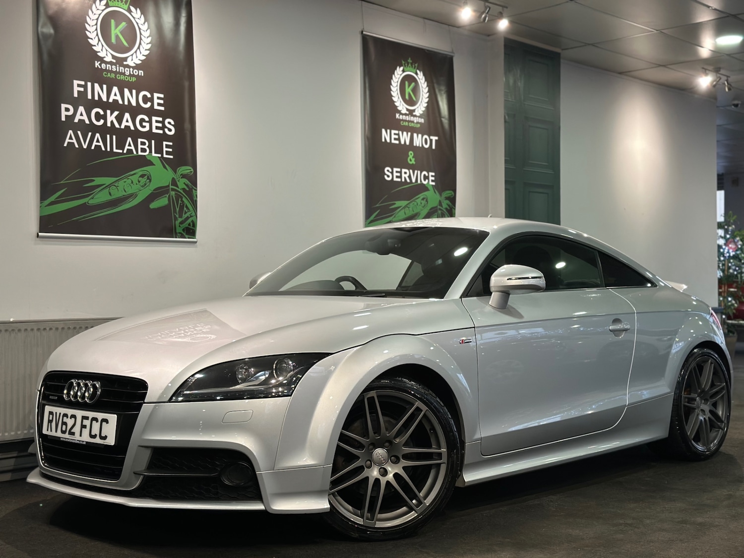Used Audi TT 2012 for sale - 76987113: Photo 4