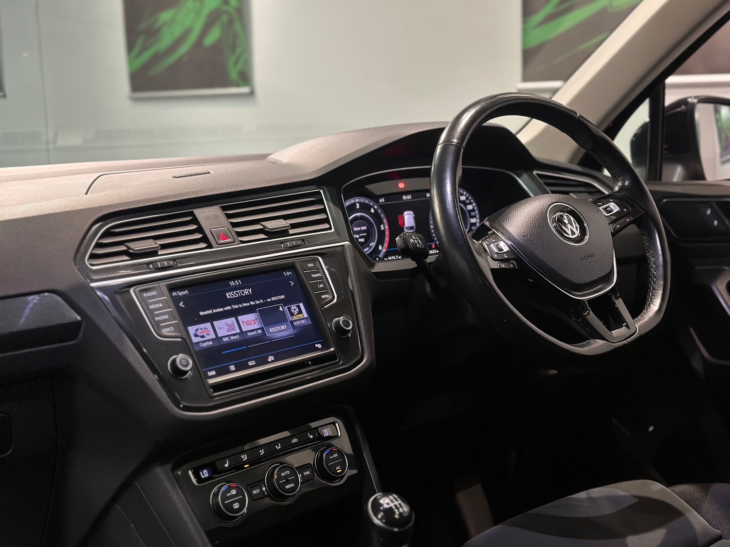 Used Volkswagen Tiguan 2016 for sale - 76960350: Photo 10