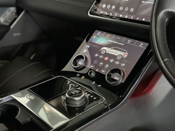 Used Land Rover Range Rover Velar 2019 for sale - 69910293: Photo 23