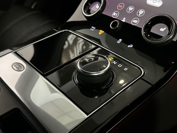 Used Land Rover Range Rover Velar 2019 for sale - 69910293: Photo 28
