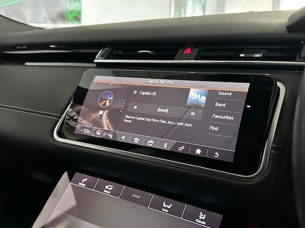 Used Land Rover Range Rover Velar 2019 for sale - 69910293: Photo 32