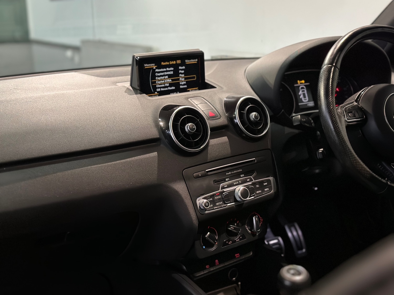 Used Audi A1 2015 for sale - 76984284: Photo 19