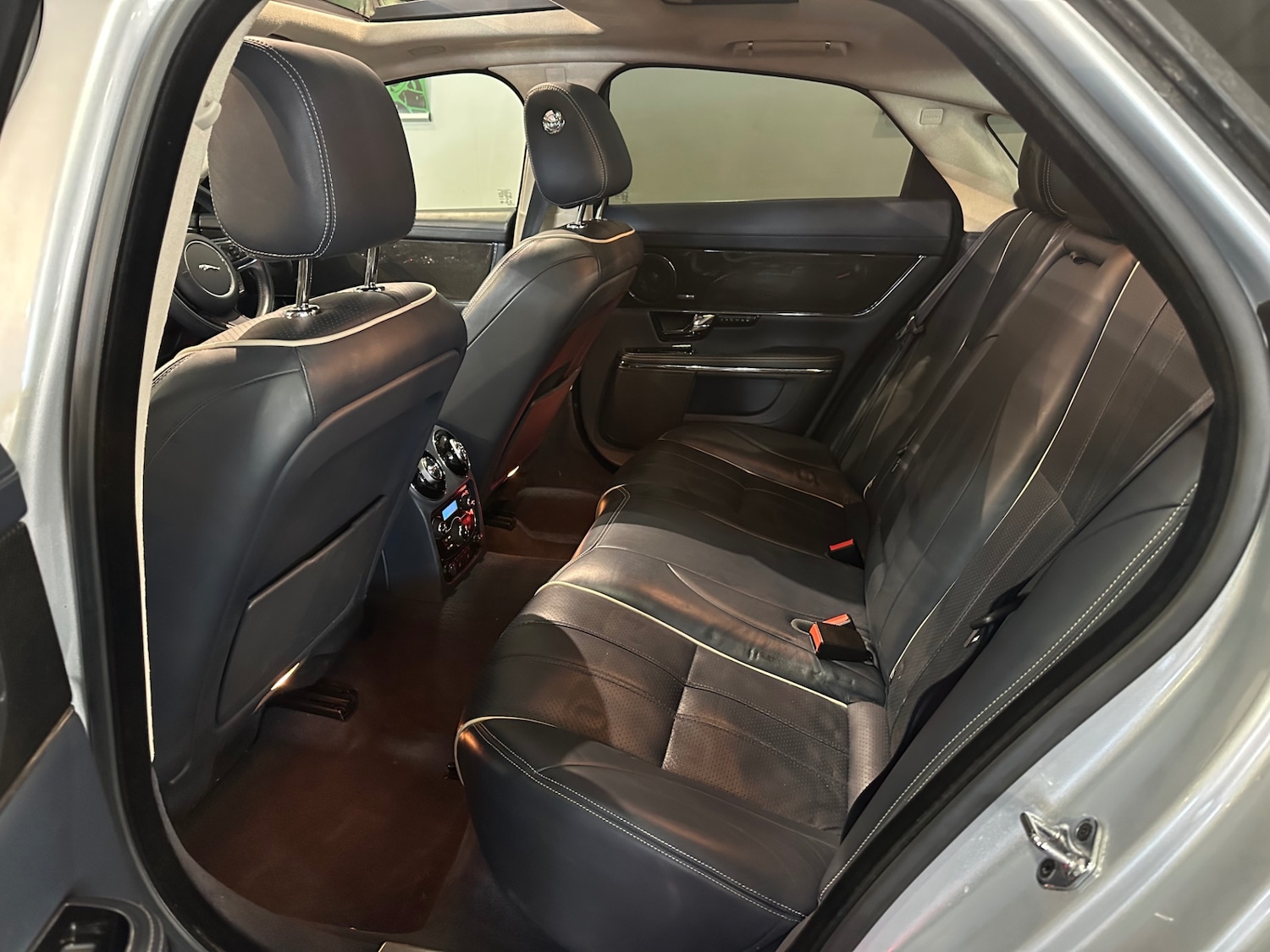 Used Jaguar XJ 2013 for sale - 77261466: Photo 12