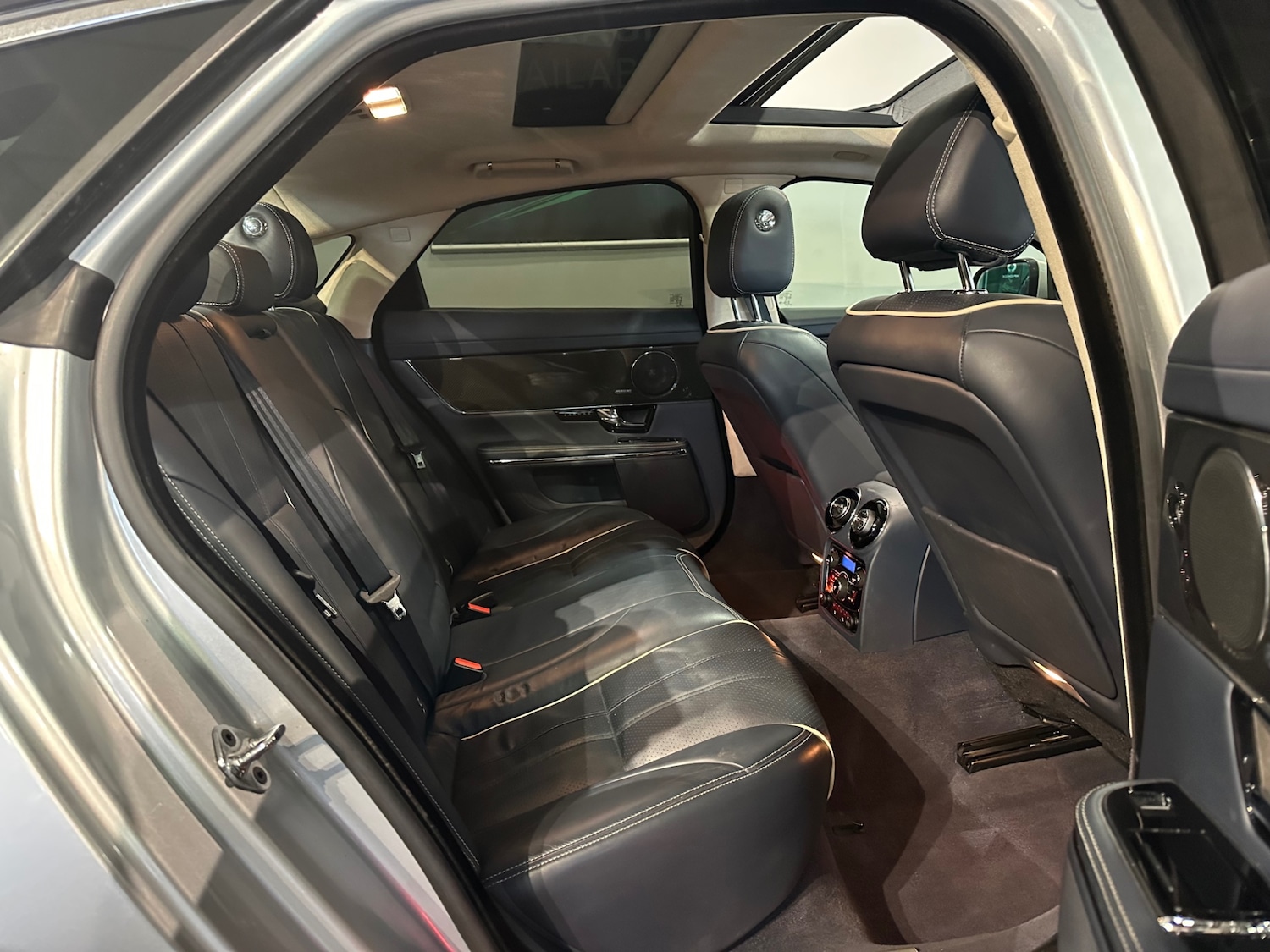 Used Jaguar XJ 2013 for sale - 77261466: Photo 13