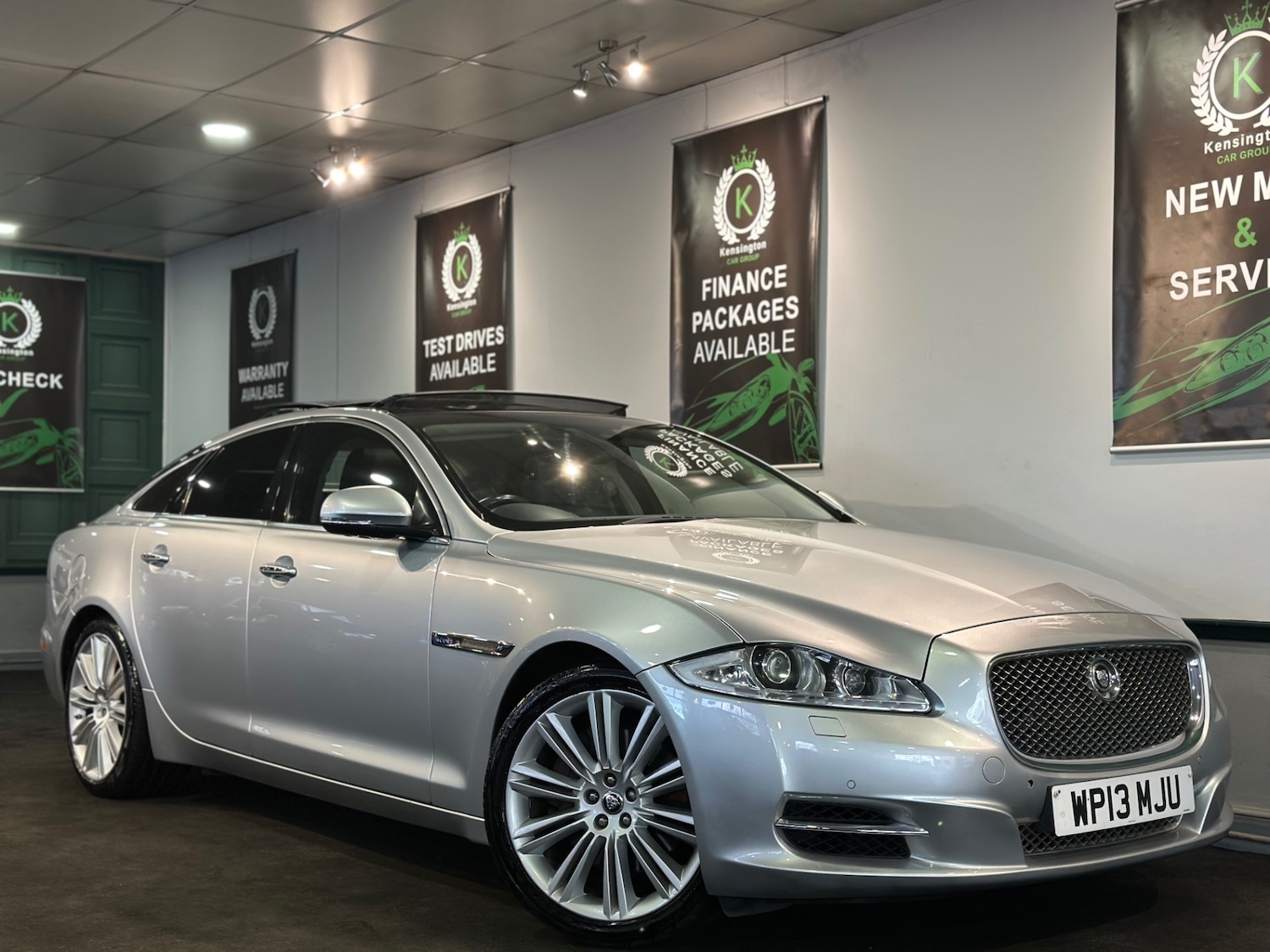Used Jaguar XJ 2013 for sale - 77261466: Photo 2