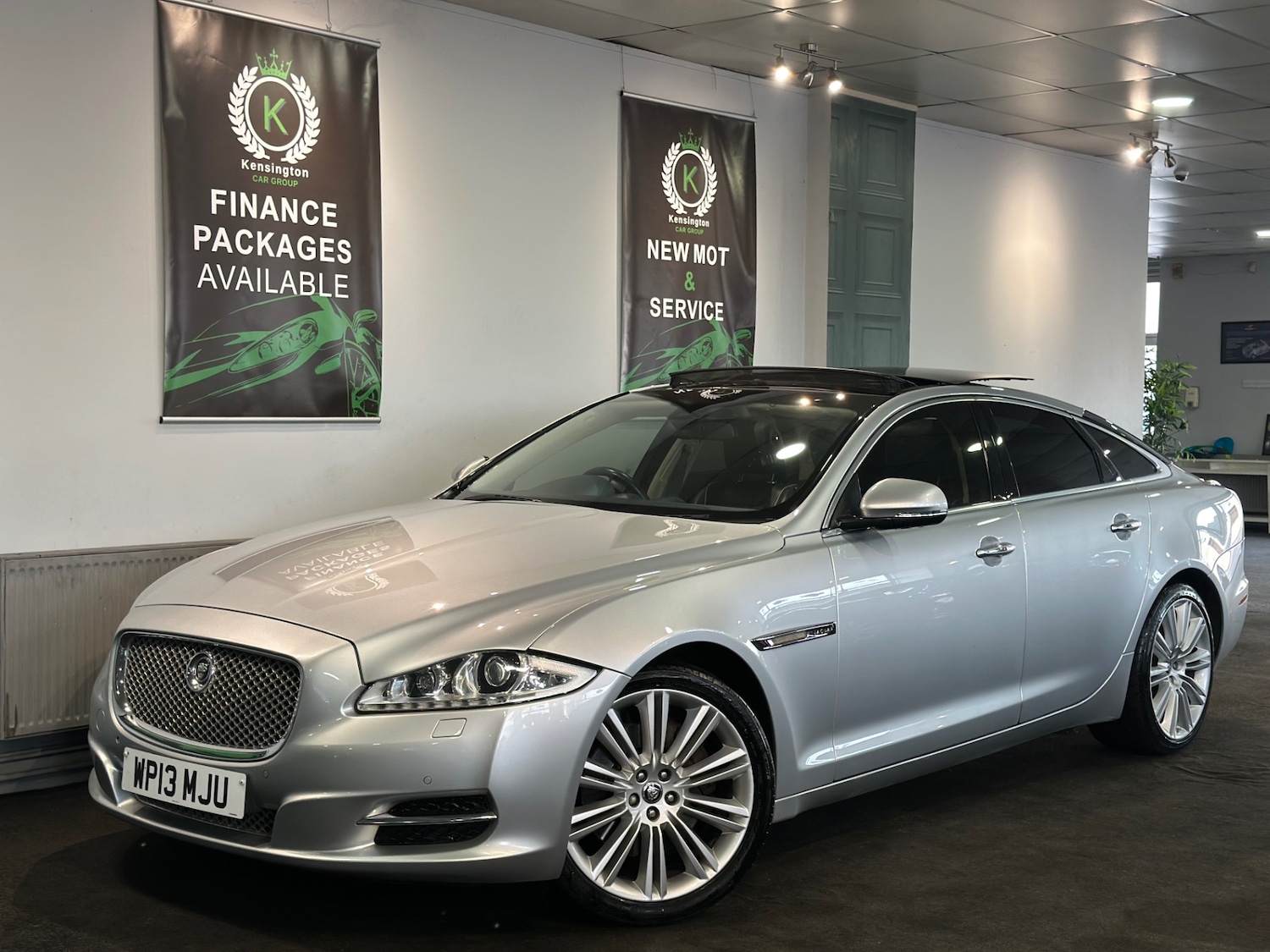 Used Jaguar XJ 2013 for sale - 77261466: Photo 5