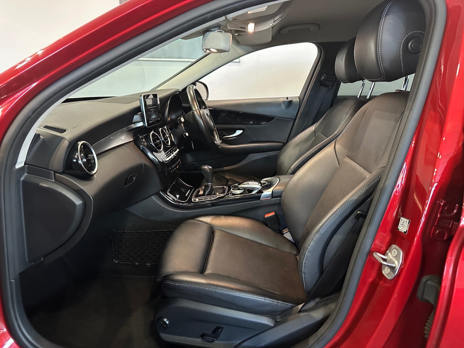 Used Mercedes-Benz C Class 2016 for sale - 76861902: Photo 11