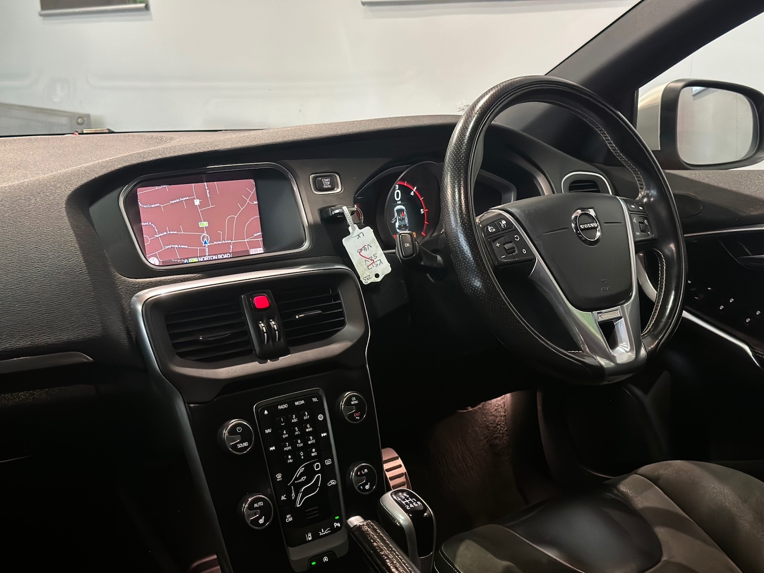 Used Volvo V40 2017 for sale - 77721646: Photo 17