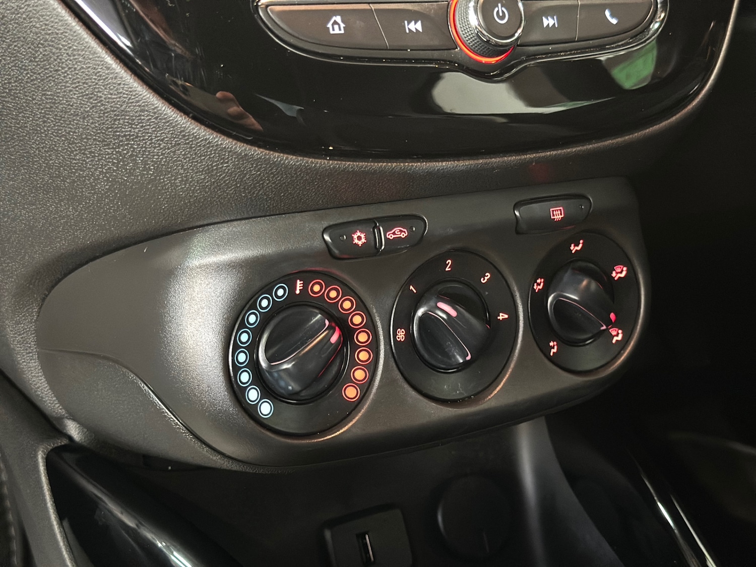 Used Vauxhall ADAM 2019 for sale - 76404506: Photo 10