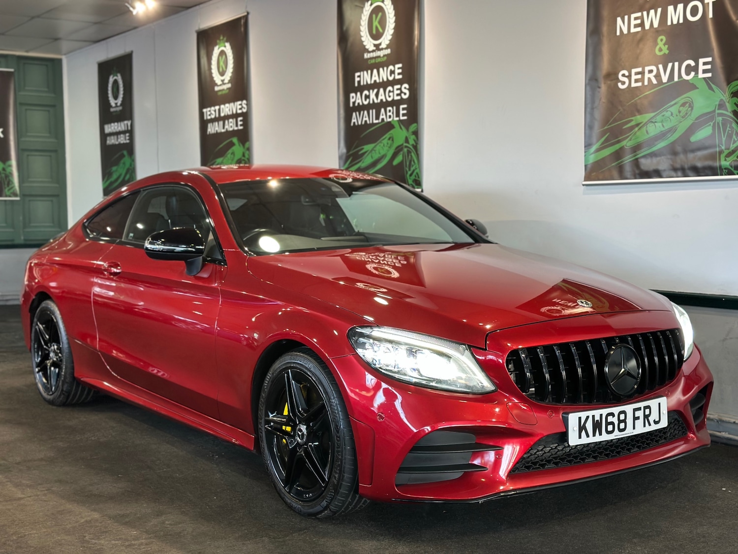 Used Mercedes-Benz C Class 2018 for sale - 76932349: Photo 2