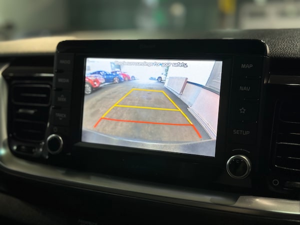 Used Kia Stonic 2018 for sale - 76293308: Photo 17