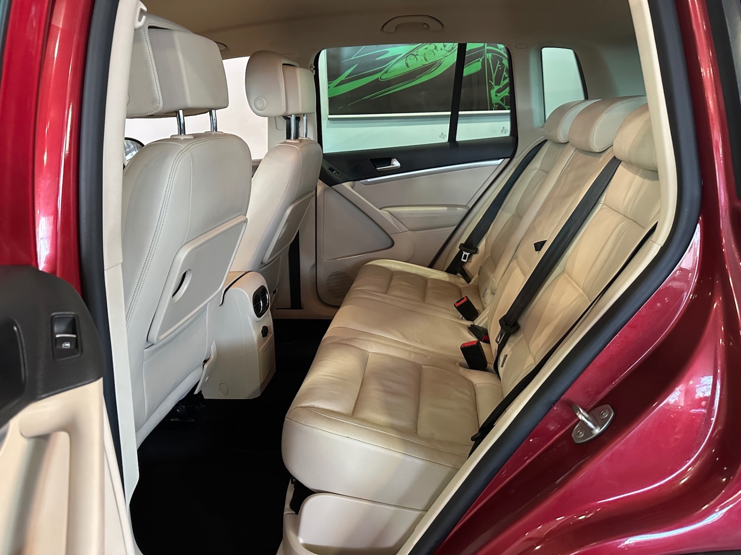 Used Volkswagen Tiguan 2015 for sale - 76847249: Photo 10