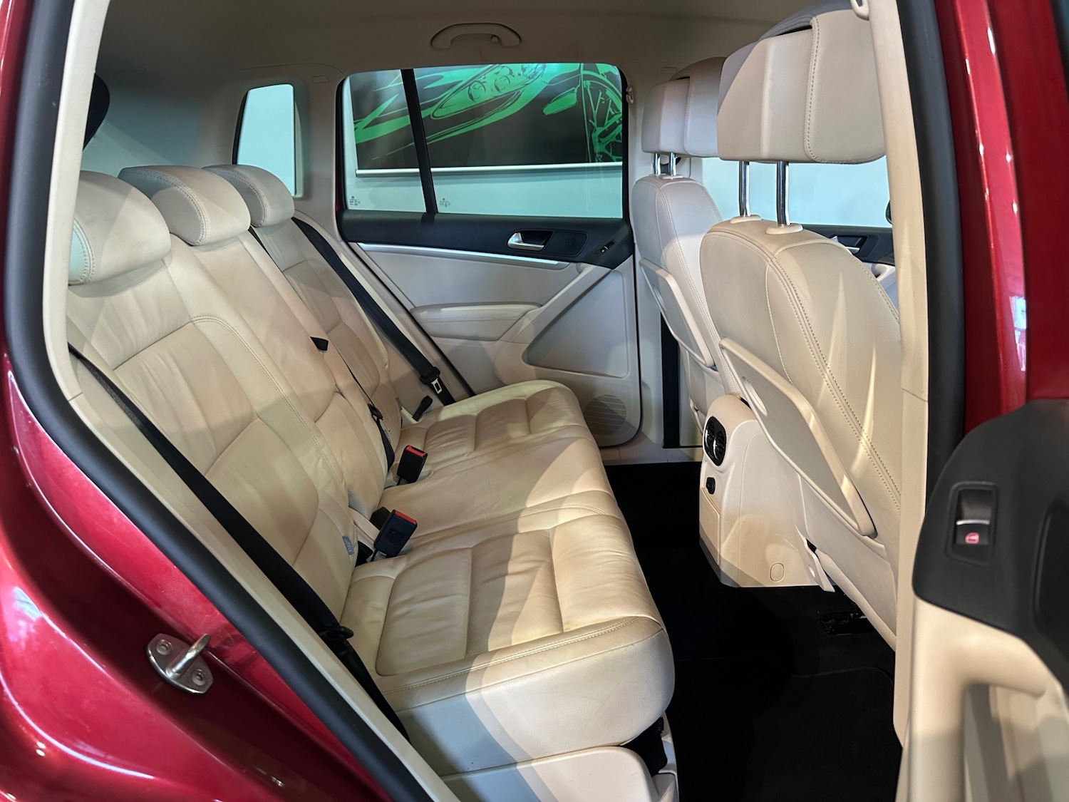 Used Volkswagen Tiguan 2015 for sale - 76847249: Photo 11