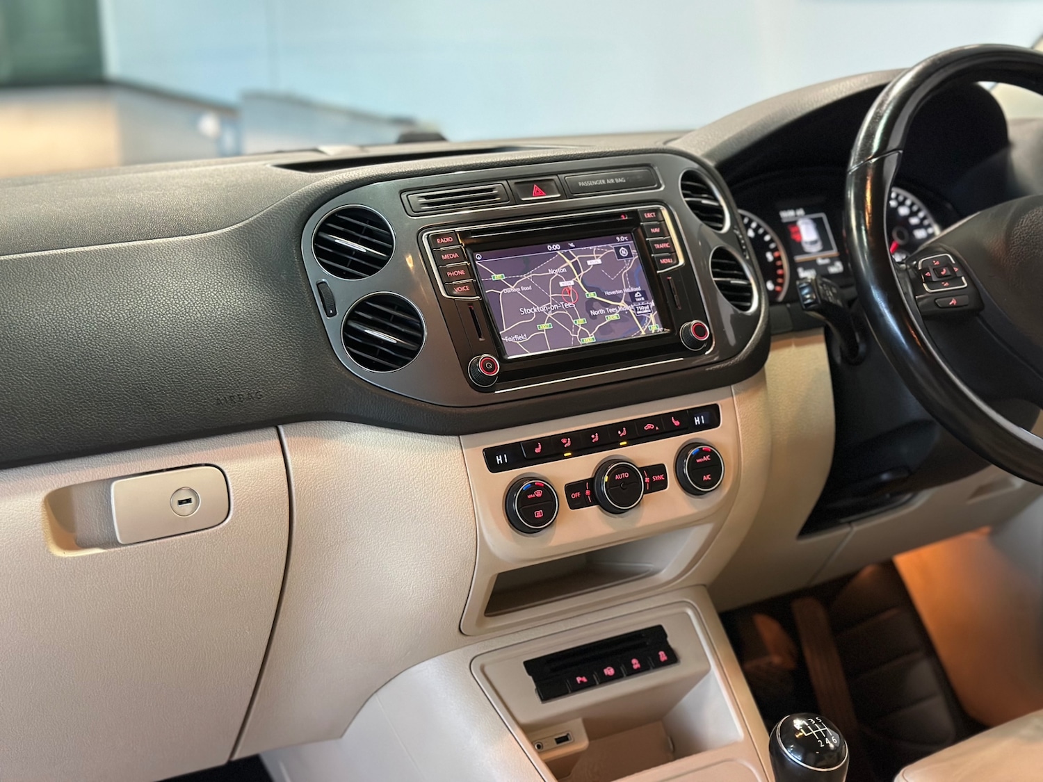 Used Volkswagen Tiguan 2015 for sale - 76847249: Photo 17