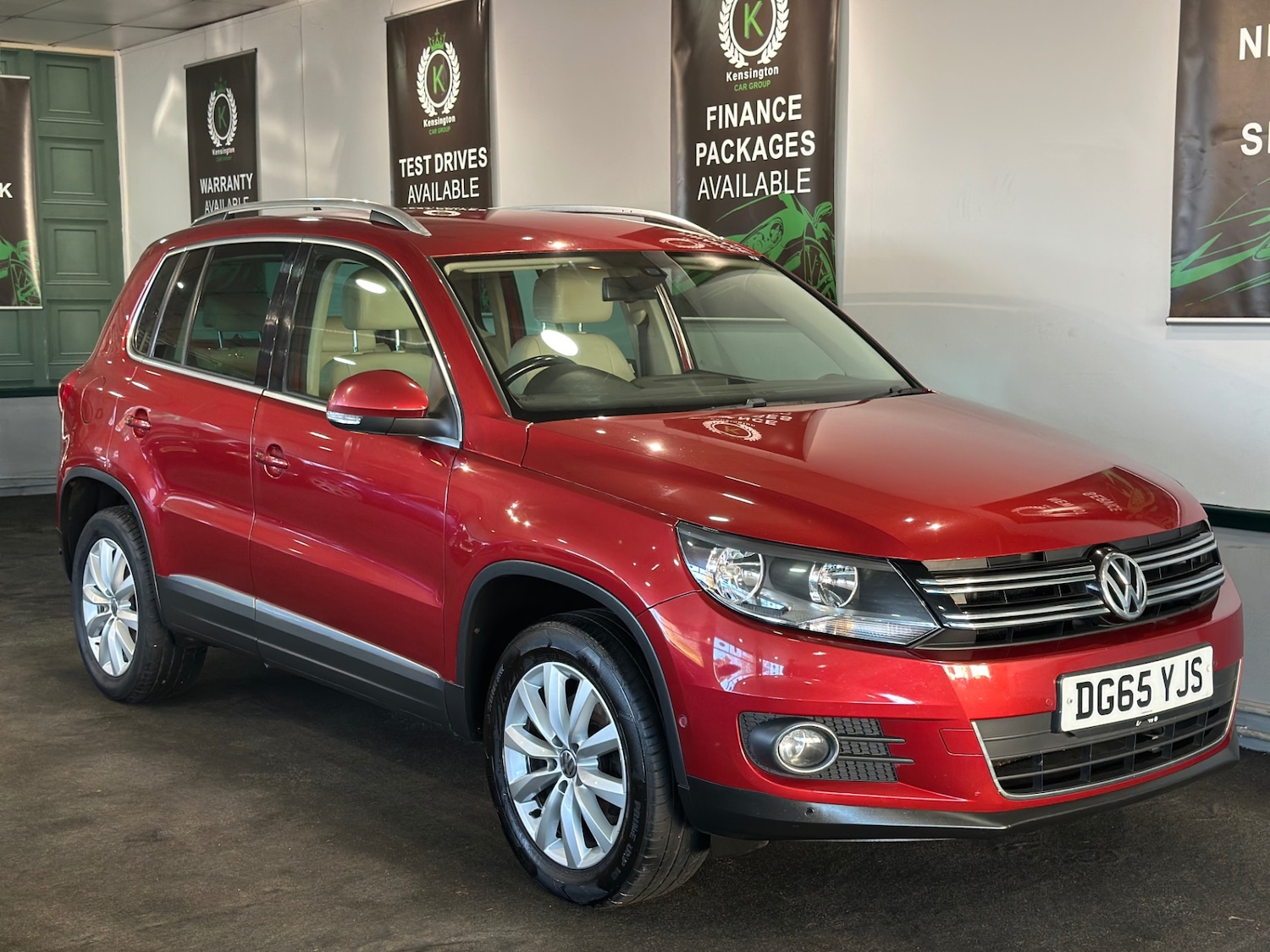 Used Volkswagen Tiguan 2015 for sale - 76847249: Photo 2