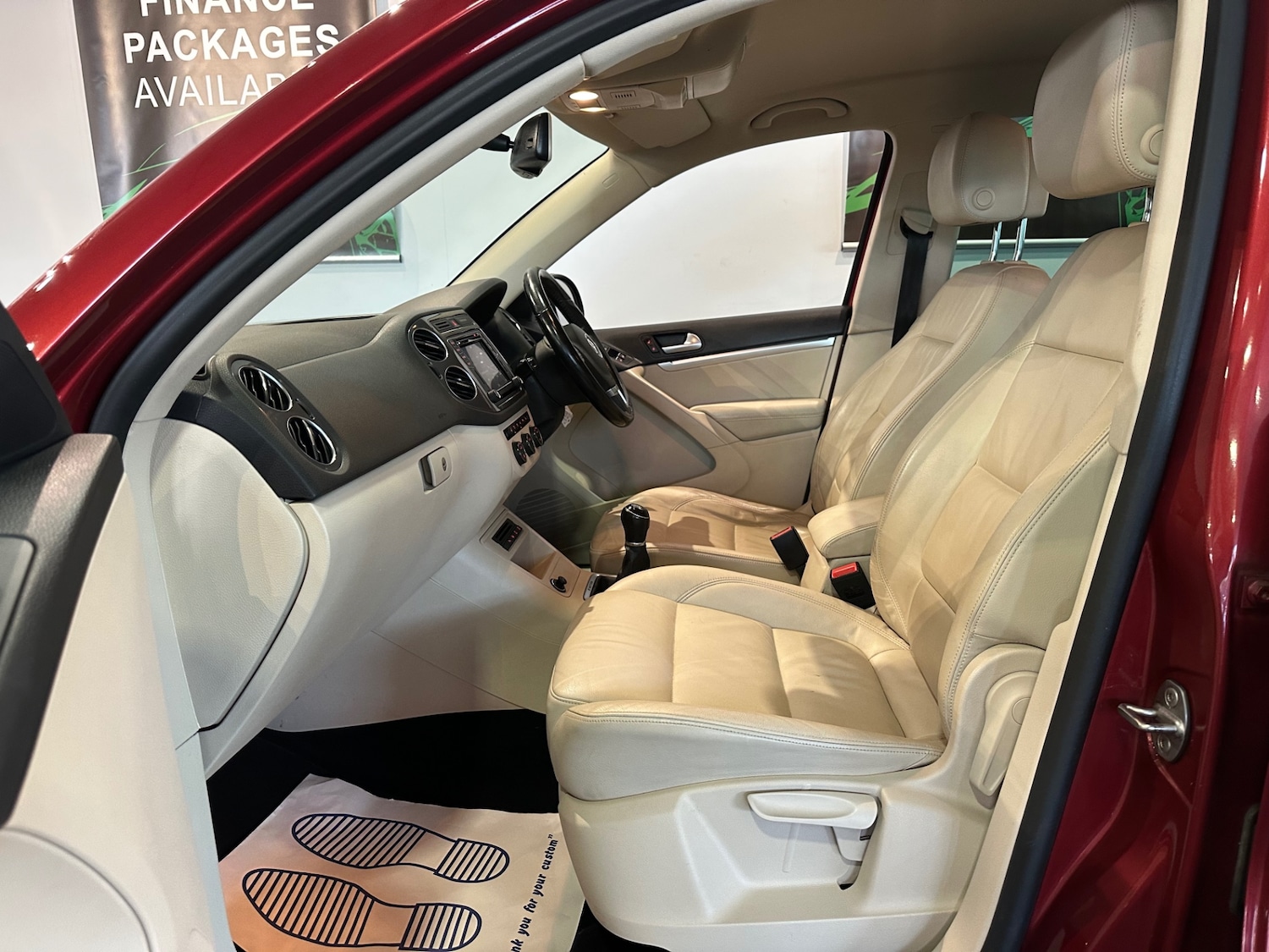 Used Volkswagen Tiguan 2015 for sale - 76847249: Photo 9