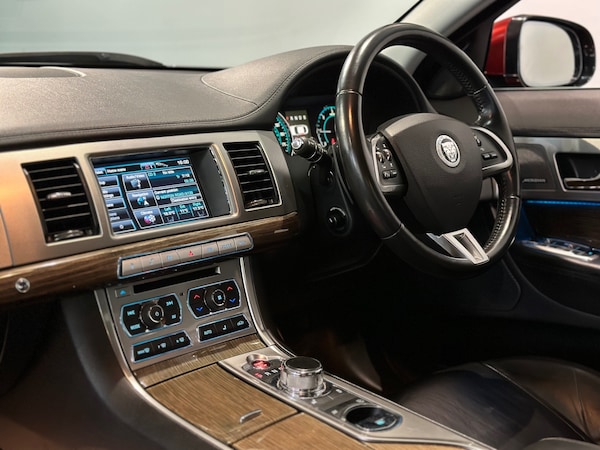 Used Jaguar XF 2013 for sale - 76302487: Photo 13