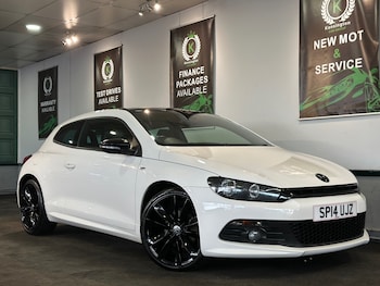 2014 (14) - 2.0 TDi BlueMotion Tech R-Line 3dr