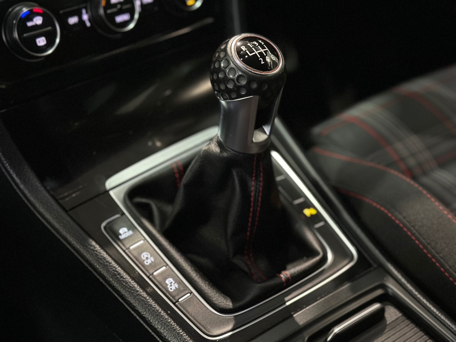 Used Volkswagen Golf 2015 for sale - 76713406: Photo 19