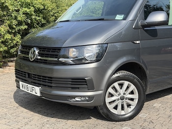Used Volkswagen Transporter 2018 for sale - 79142829: Photo