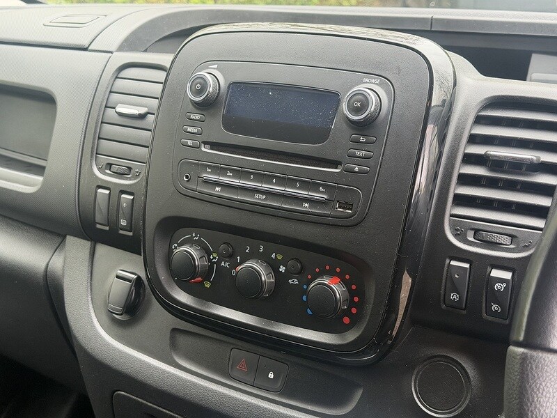 Used Vauxhall Vivaro 2018 for sale - 78045140: Photo 15