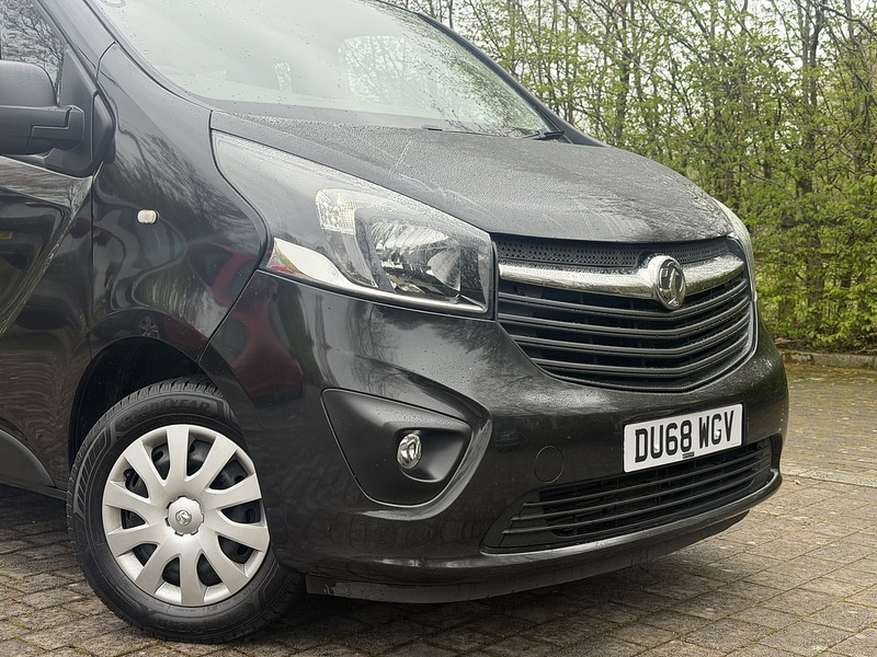 Used Vauxhall Vivaro 2018 for sale - 78045140: Photo 2