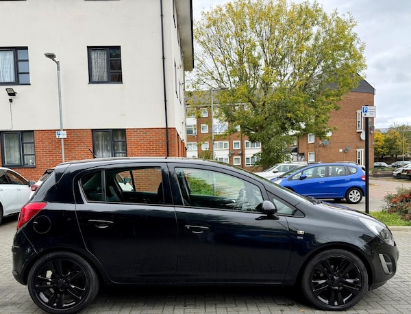 Used Vauxhall Corsa 2014 for sale - 76305868: Photo 2