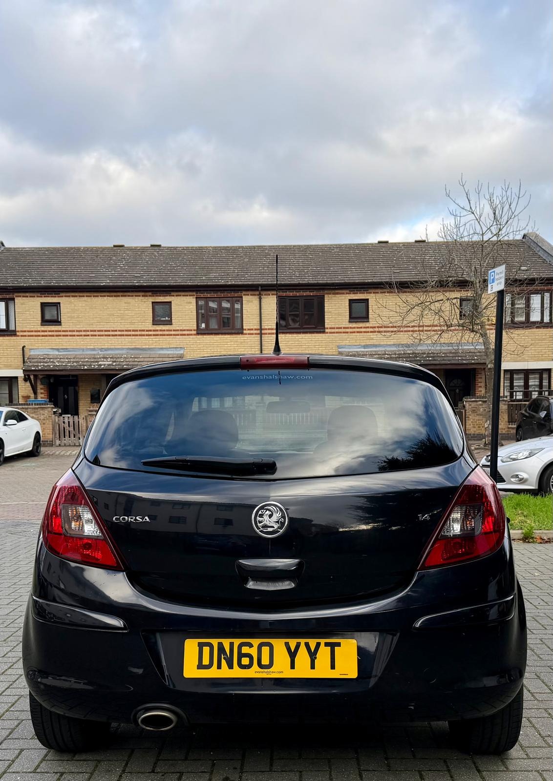 Used Vauxhall Corsa 2010 for sale - 76531011: Photo 4