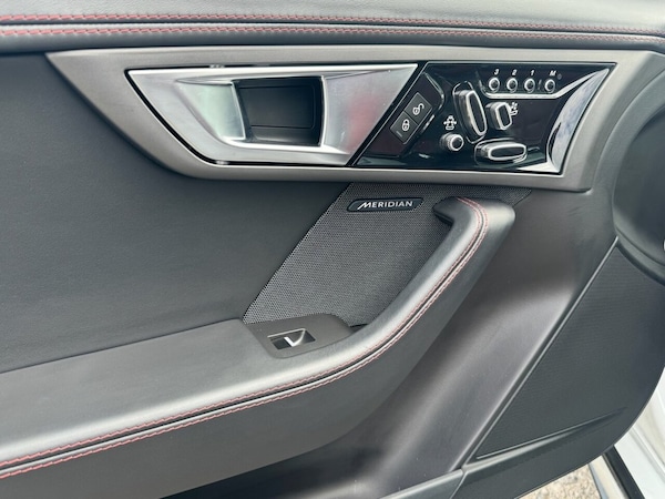 Used Jaguar F-Type 2014 for sale - 73159087: Photo 22