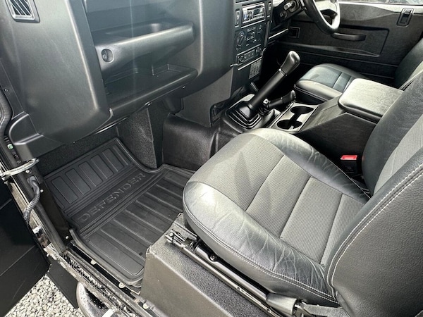 Used Land Rover Defender 90 2013 for sale - 75585511: Photo 18