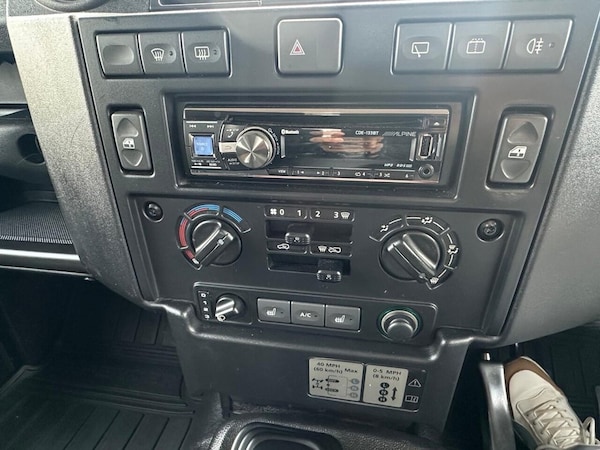 Used Land Rover Defender 90 2013 for sale - 75585511: Photo 23
