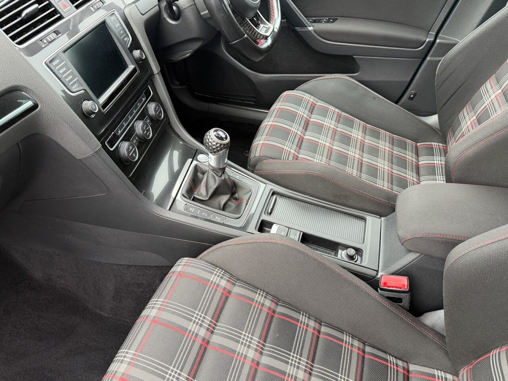 Used Volkswagen Golf 2016 for sale - 77250135: Photo 19
