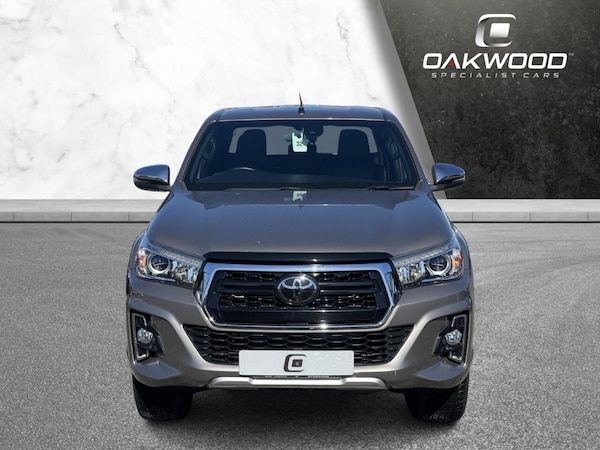 Used Toyota Hilux 2019 for sale - 74156065: Photo 4