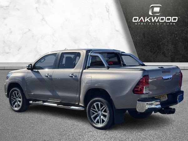 Used Toyota Hilux 2019 for sale - 74156065: Photo 5