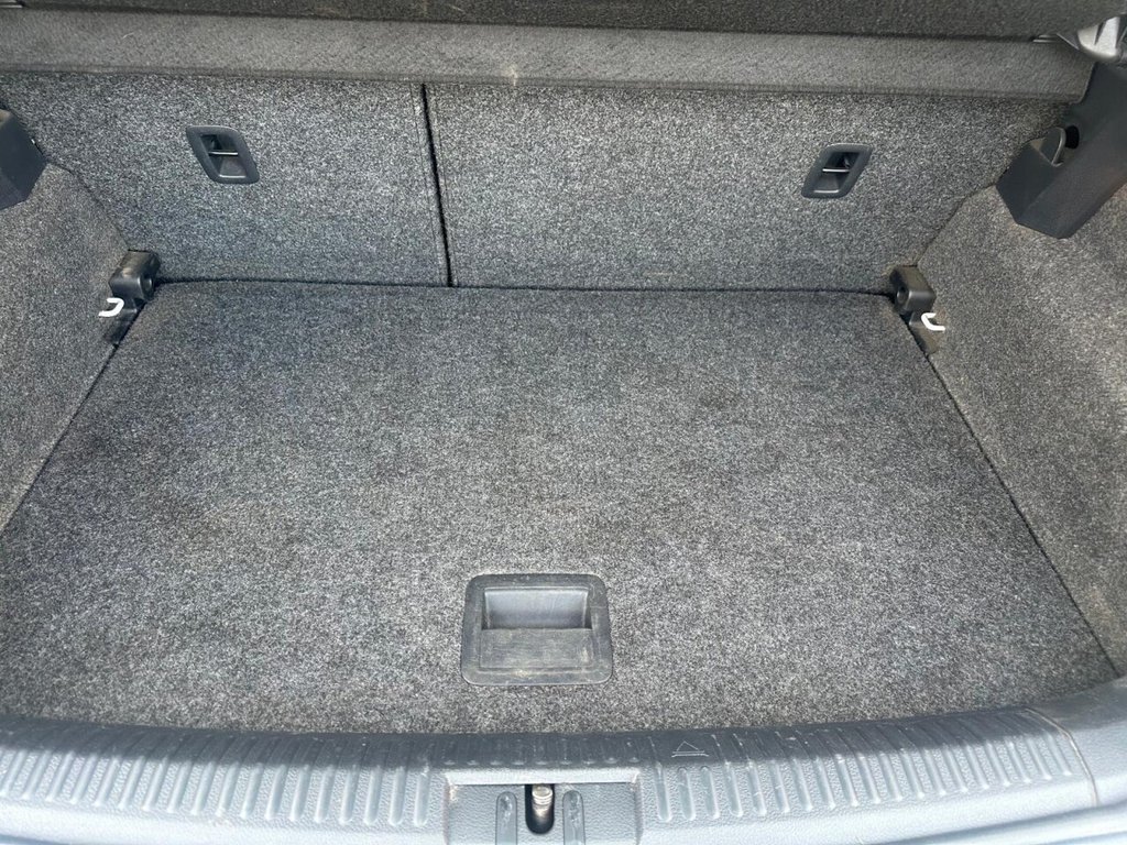 Used Volkswagen Polo 2015 for sale - 77879405: Photo 15