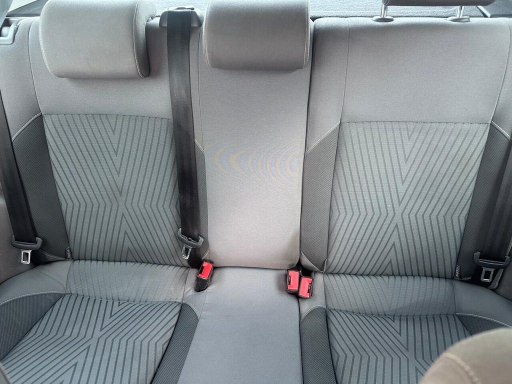 Used Volkswagen Polo 2015 for sale - 77879405: Photo 9