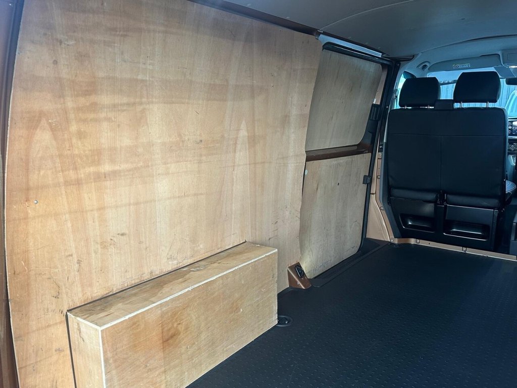 Used Volkswagen Transporter 2023 for sale - 76345230: Photo 16
