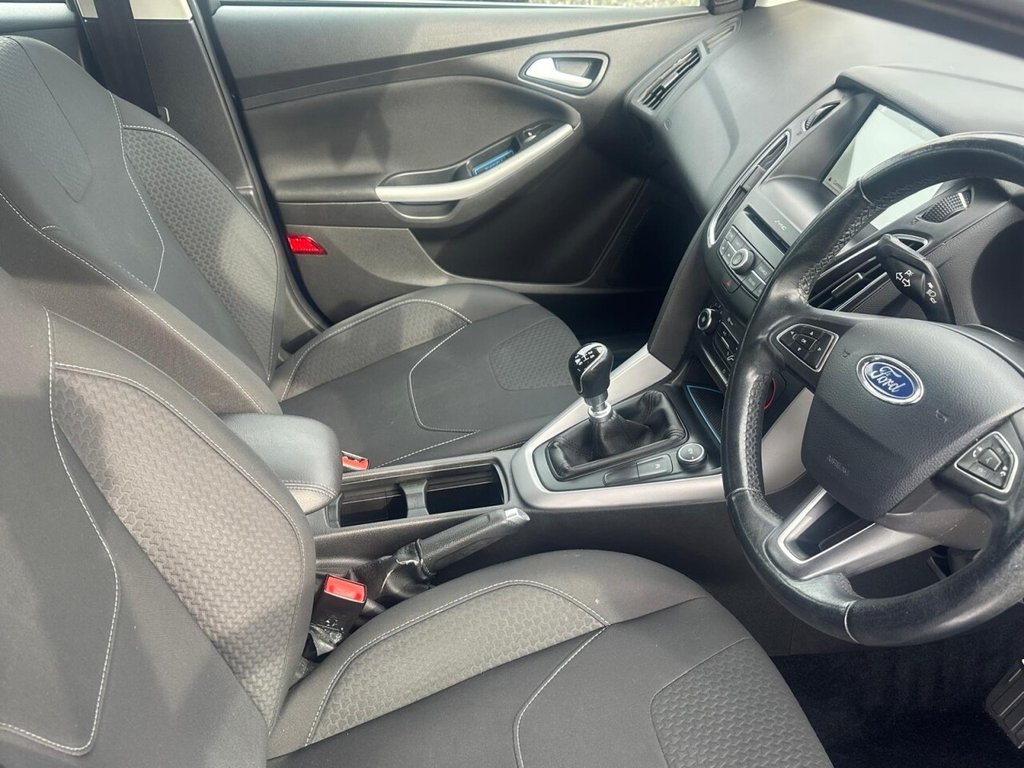 Used Ford Focus 2017 for sale - 76105494: Photo 13