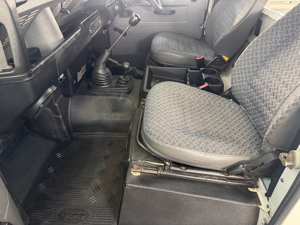 Used Land Rover Defender 1999 for sale - 75682595: Photo 4