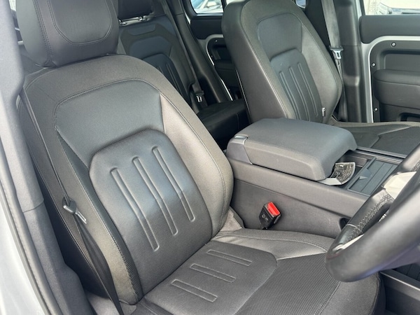 Used Land Rover Defender 2020 for sale - 75654063: Photo 2